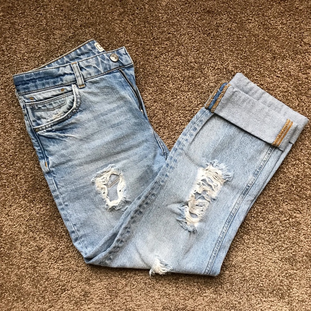 Distressed Boyfriend Jeans